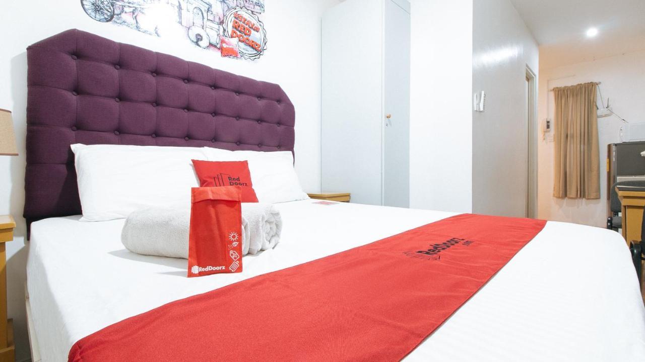 Reddoorz Plus Bienvenido Boarding House Las Pinas Weekly Stay Exterior photo
