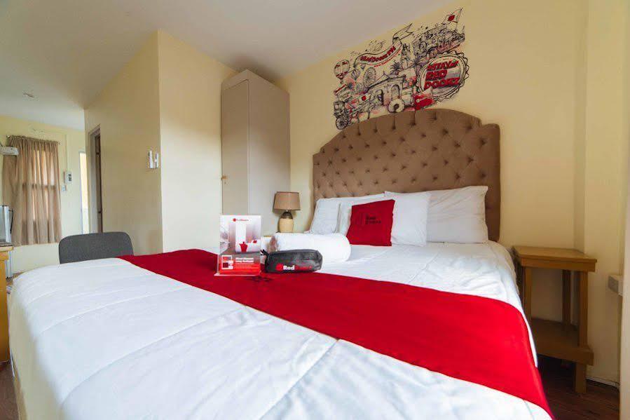Reddoorz Plus Bienvenido Boarding House Las Pinas Weekly Stay Exterior photo